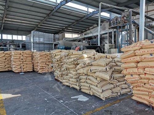 擠塑板通過鋪設(shè)隔熱材料