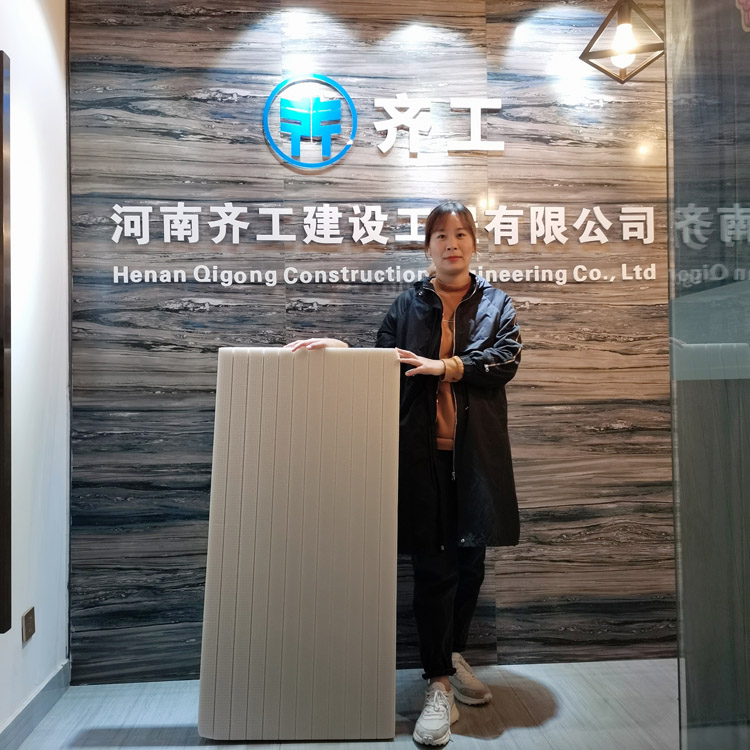 為什么說擠塑板有很強(qiáng)的防潮性能